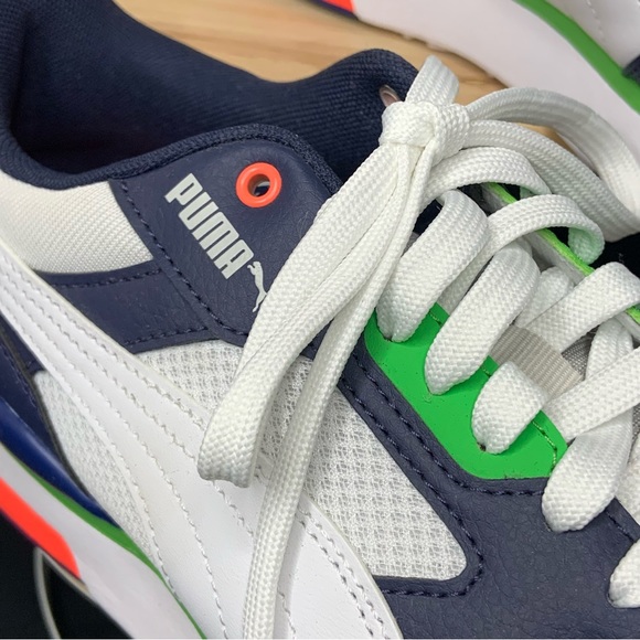 Puma R78 Futr Retro White and Peacoat Blue Wide Fit Sneaker Shoes Like New - Picture 9 of 14